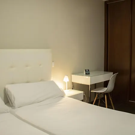 Pensión Alda Alborán 3*
