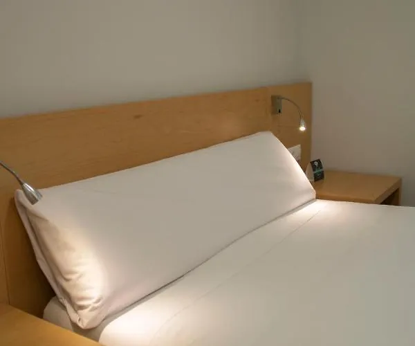 Alda Alborán Pensión 3*