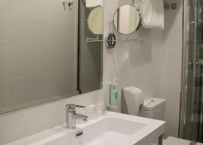 Alda Alboran בית הארחה