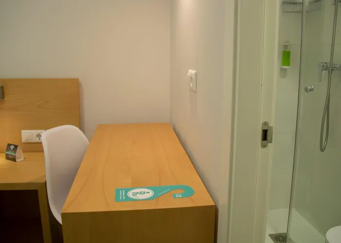 Alda Alborán Pensión 3*