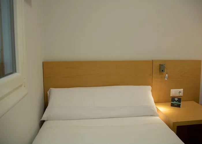 Pensión Alda Alborán 3*