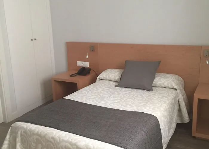 Alda Alboran בית הארחה א-קורוניה