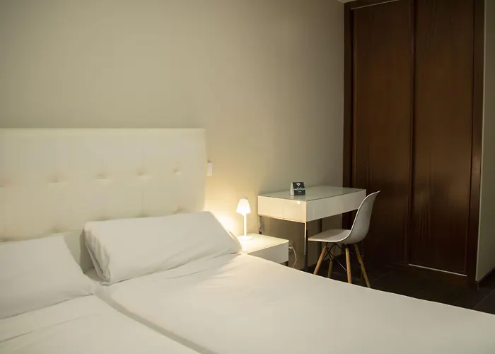 Pensión Alda Alborán 3*